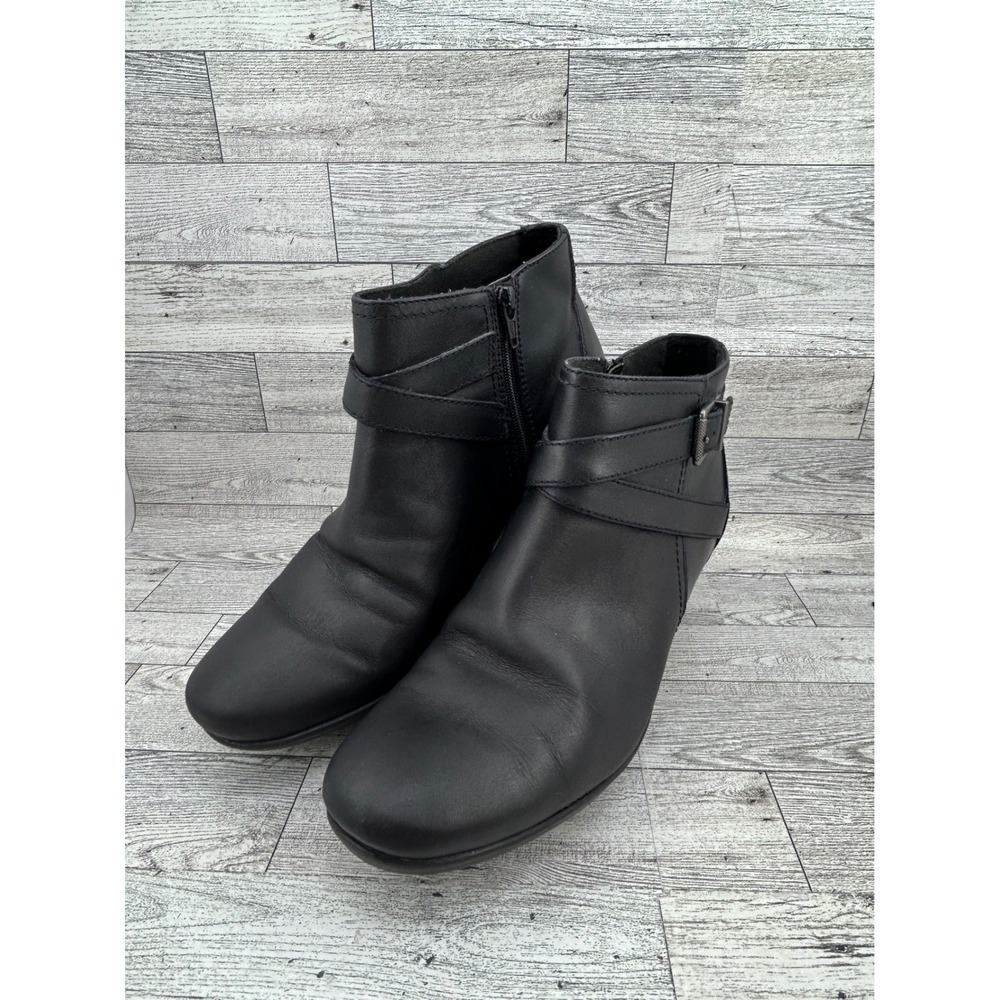 Clarks Womens Black Leather Ankle Boots Side Zip Buckle Heel Size 10W